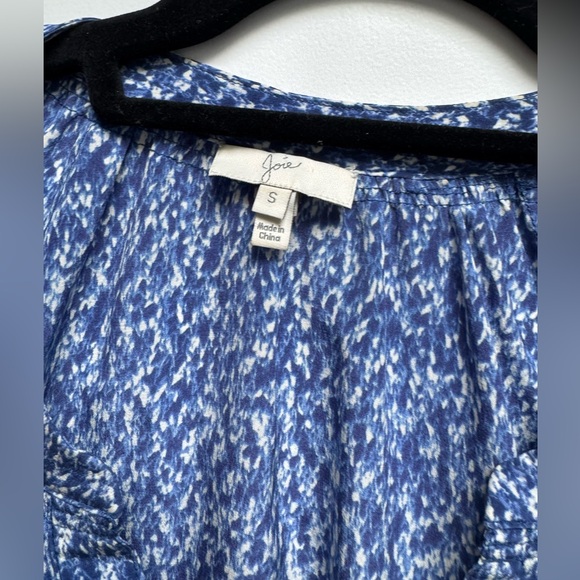 Joie Addie B Abstract Blue Silk Top small - Picture 4 of 6